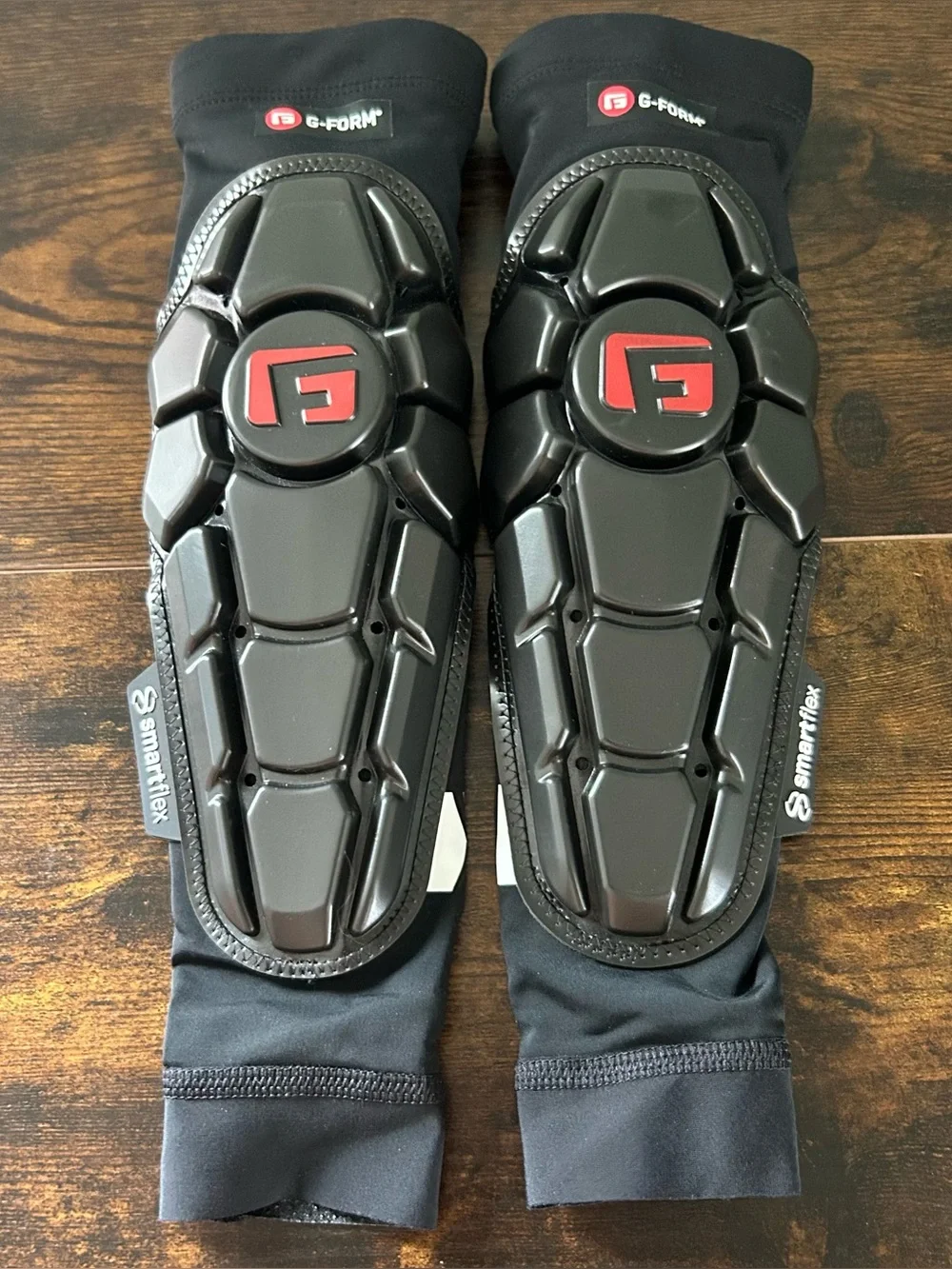 G-Form Pro-X3 Youth Knee Guards S/M Bike Skate Protective Pads New